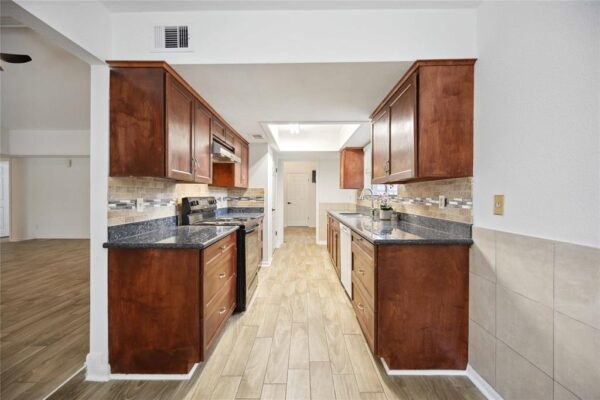 11631 Henley Dr Houston, TX 77064 - Image 10