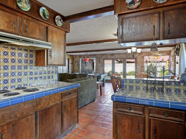 7741 Chantilly Cir Galveston, TX 77551 - Image 12