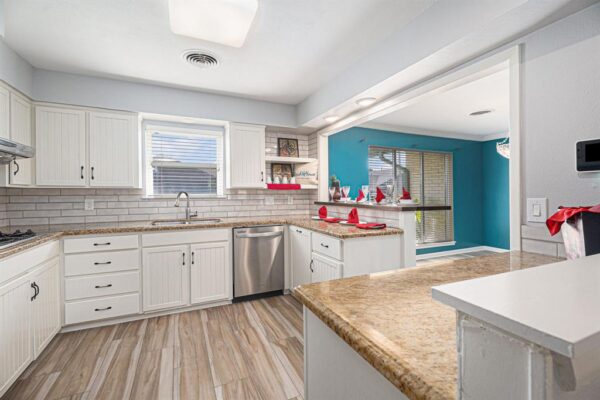 7730 Chantilly Circle Galveston, TX 77551 - Image 13