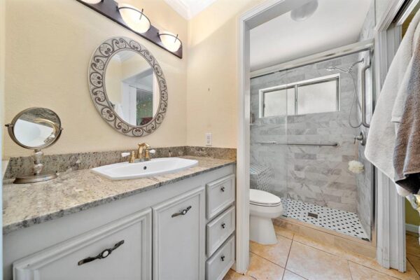 6 Back Bay Cir Galveston, TX 77551 - Image 17