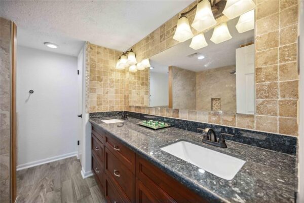 11631 Henley Dr Houston, TX 77064 - Image 24