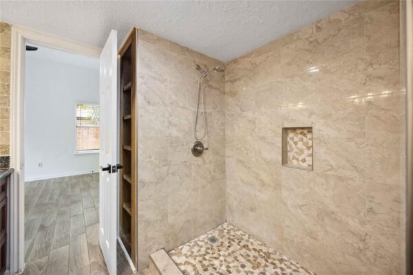 11631 Henley Dr Houston, TX 77064 - Image 25
