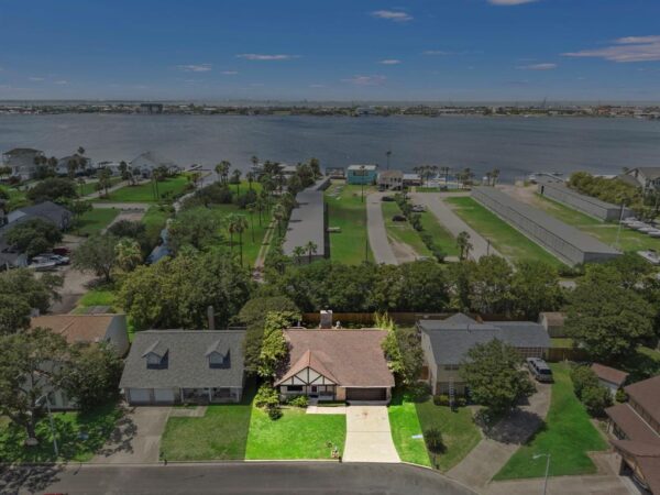 6 Back Bay Cir Galveston, TX 77551 - Image 27