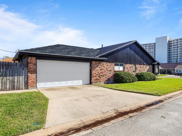 7741 Chantilly Cir Galveston, TX 77551 - Image 31