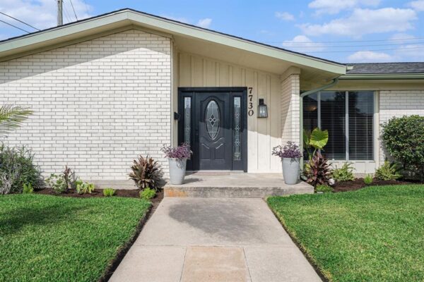 7730 Chantilly Circle Galveston, TX 77551 - Image 4