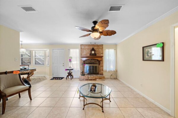 6 Back Bay Cir Galveston, TX 77551 - Image 6
