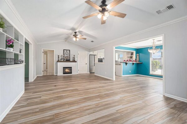 7730 Chantilly Circle Galveston, TX 77551 - Image 8