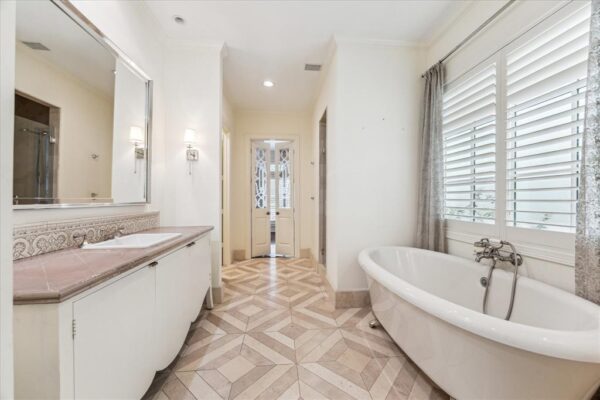 1 Exbury Way  Houston 77056 Harris - Image 19