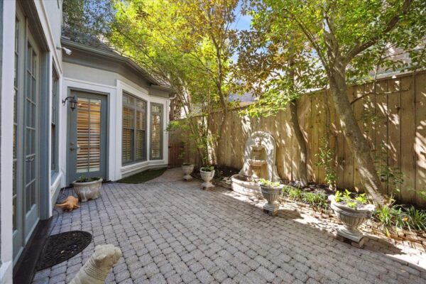 1 Exbury Way  Houston 77056 Harris - Image 31