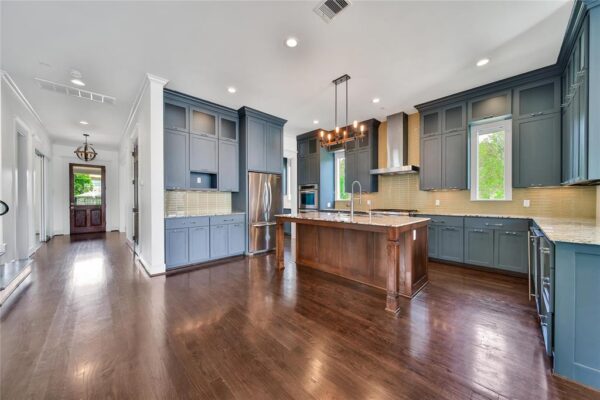 1001 Lawrence Street  Houston 77008 Harris - Image 11