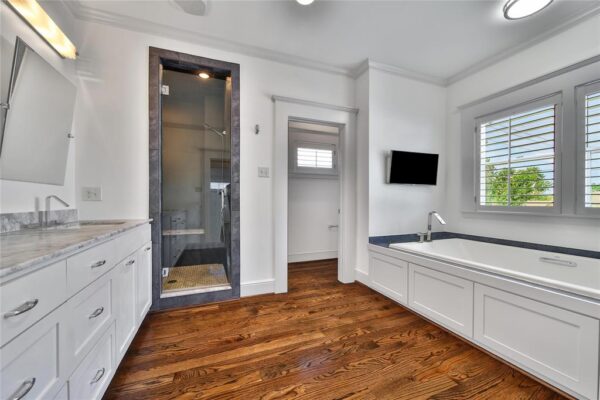 1001 Lawrence Street  Houston 77008 Harris - Image 17