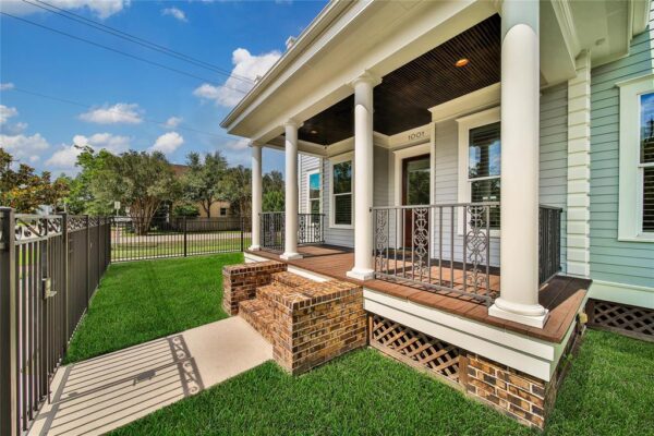 1001 Lawrence Street  Houston 77008 Harris - Image 3