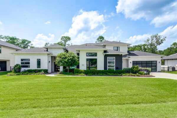 1002 Royal Lakes Manor Boulevard  Richmond 77469 Fort Bend - Image 2