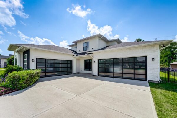 1002 Royal Lakes Manor Boulevard  Richmond 77469 Fort Bend - Image 3