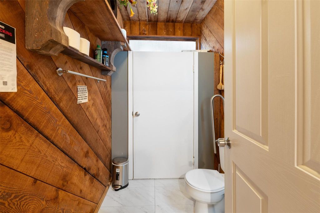 1007 Heights Boulevard  Houston 77008 Harris - Image 23