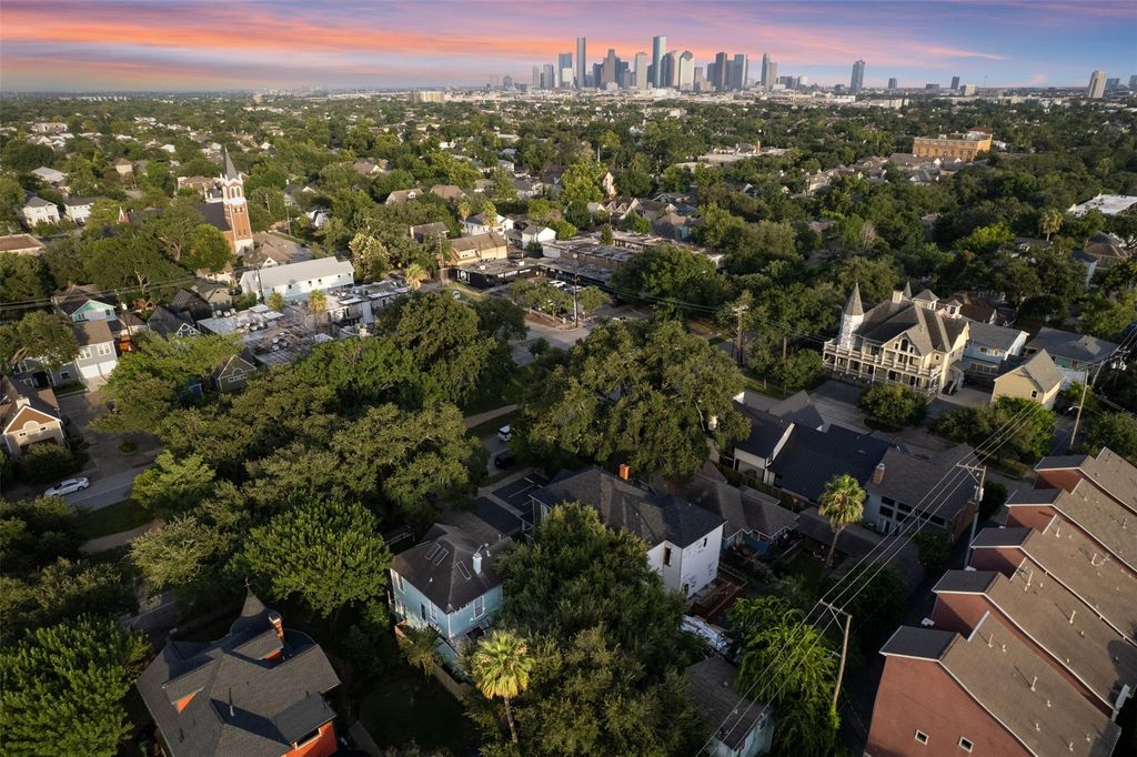 1007 Heights Boulevard  Houston 77008 Harris - Image 38