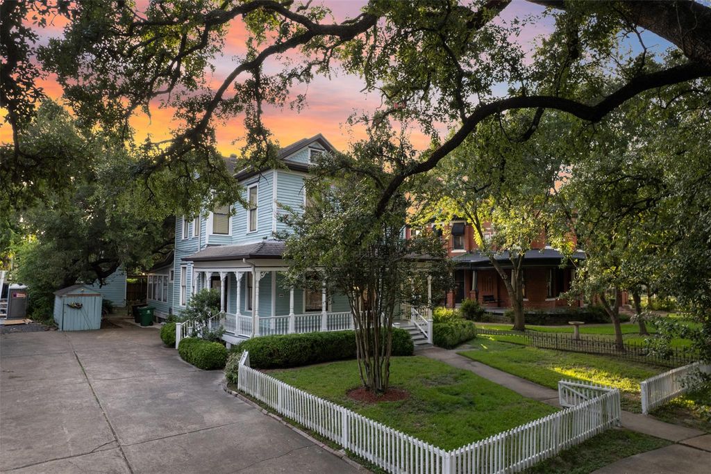 1007 Heights Boulevard  Houston 77008 Harris - Image 4