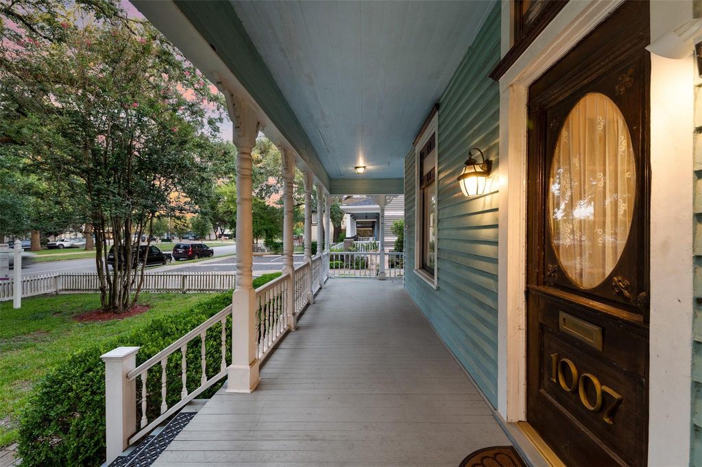 1007 Heights Boulevard  Houston 77008 Harris - Image 7
