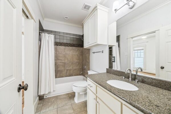 1017 Waverly Street B Houston 77008 Harris - Image 25
