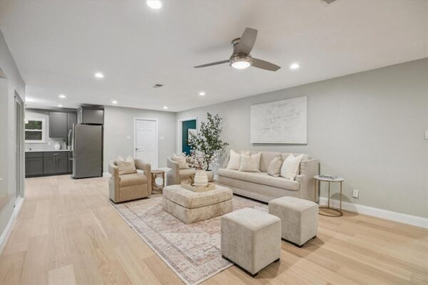 102 Stoney Creek Drive  Houston 77024 Harris - Image 11