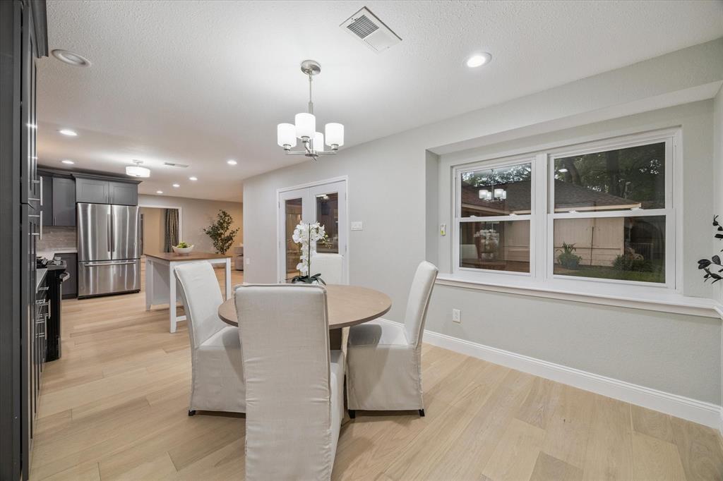 102 Stoney Creek Drive  Houston 77024 Harris - Image 14