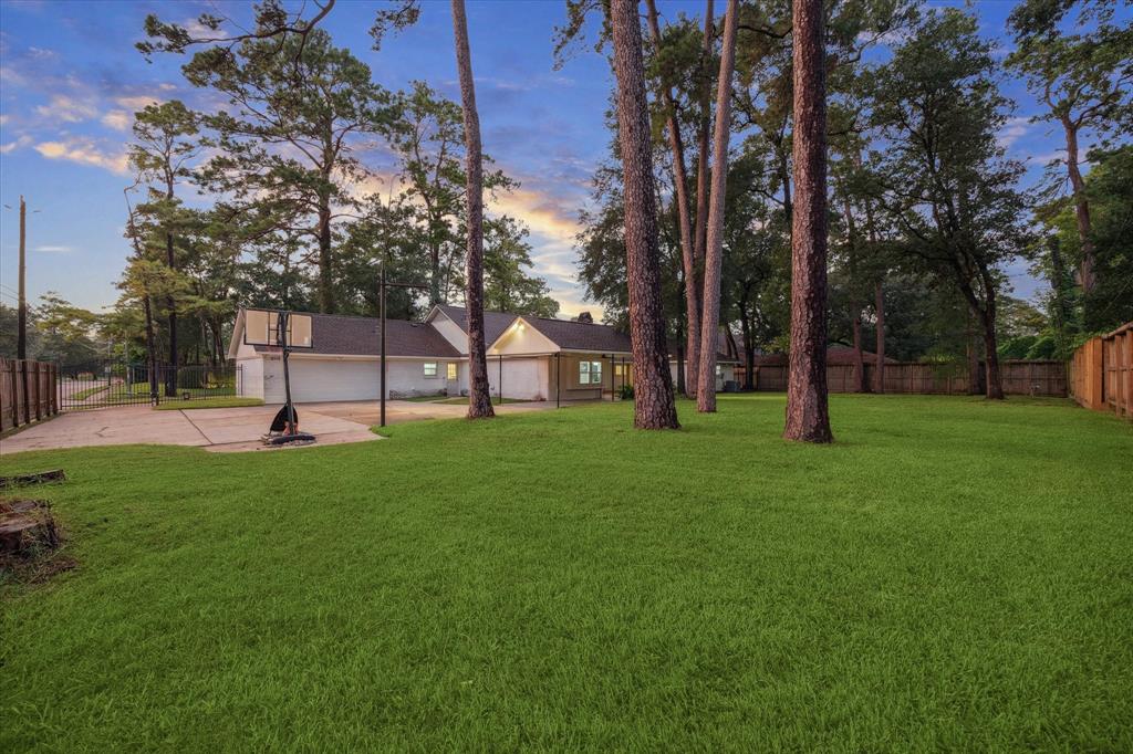 102 Stoney Creek Drive  Houston 77024 Harris - Image 2