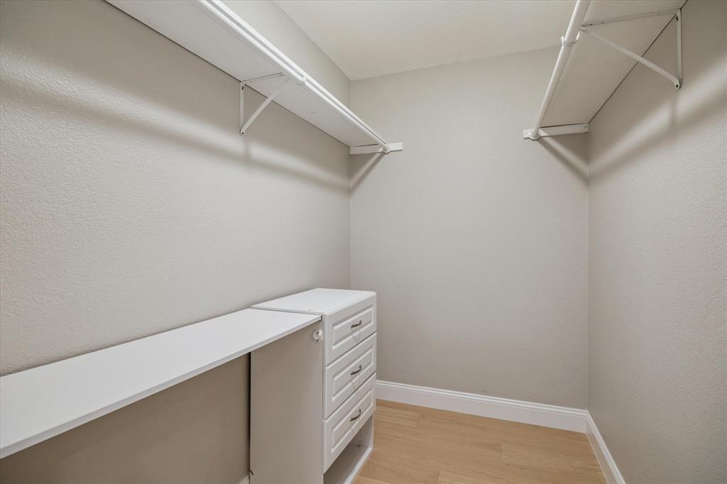 102 Stoney Creek Drive  Houston 77024 Harris - Image 20