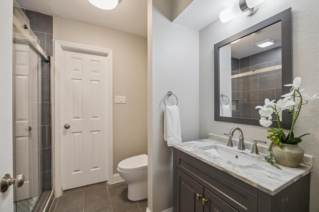 102 Stoney Creek Drive  Houston 77024 Harris - Image 23