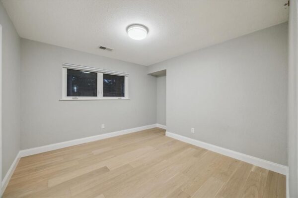 102 Stoney Creek Drive  Houston 77024 Harris - Image 26
