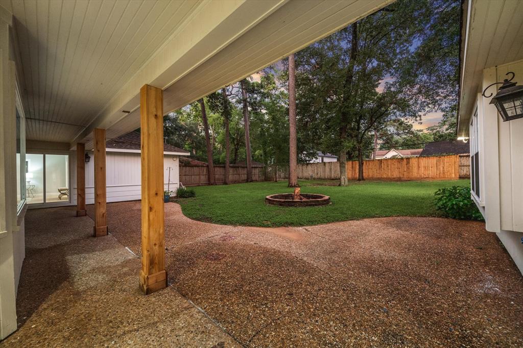 102 Stoney Creek Drive  Houston 77024 Harris - Image 31