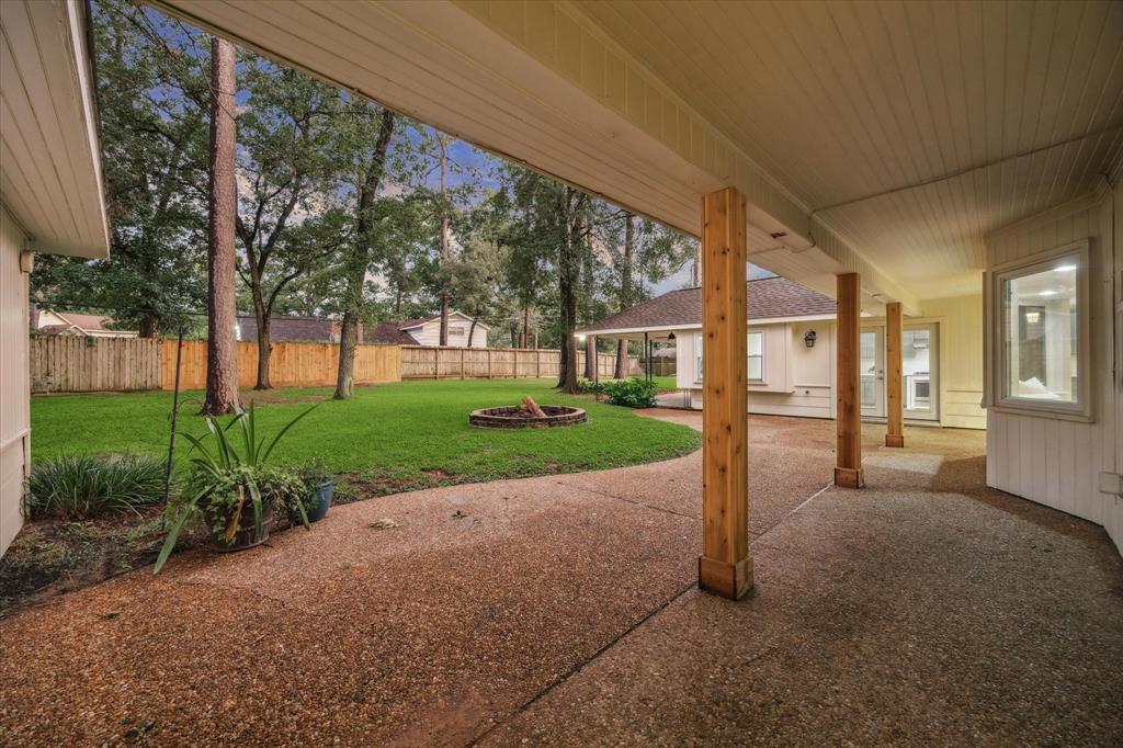 102 Stoney Creek Drive  Houston 77024 Harris - Image 32