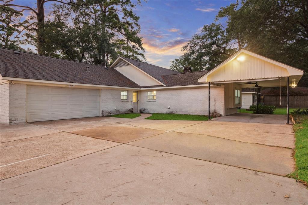 102 Stoney Creek Drive  Houston 77024 Harris - Image 35