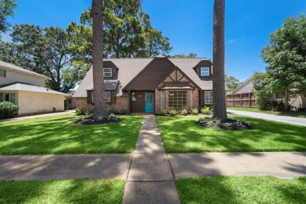 1029 Martin Street  Houston 77018 Harris