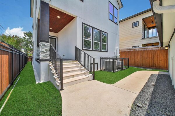 1035 Herkimer Street  Houston 77008 Harris - Image 32
