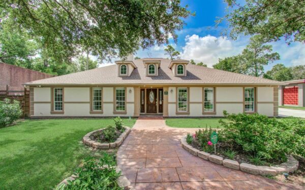 106 Mignon Lane  Houston 77024 Harris - Image 2