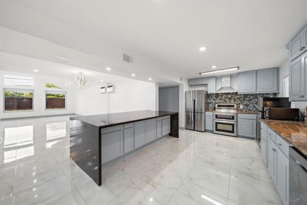 1068 Chimney Rock Road  Houston 77056 Harris - Image 21