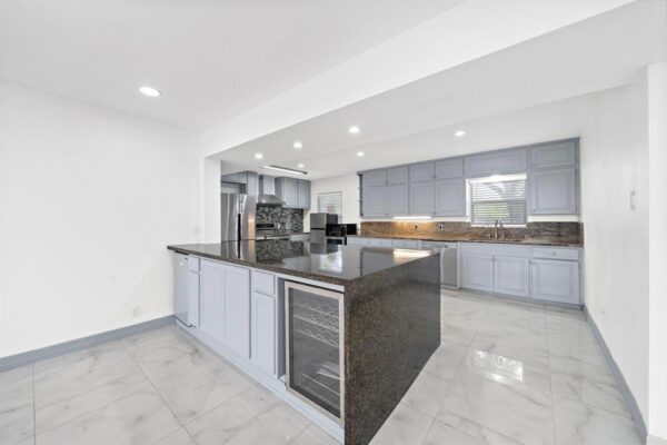1068 Chimney Rock Road  Houston 77056 Harris - Image 23