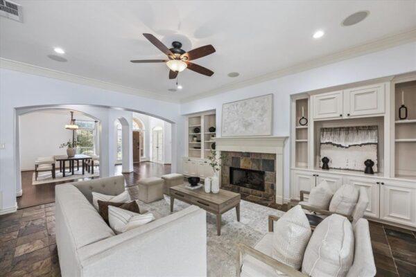 11 Pecan Trail Lane  Houston 77055 Harris - Image 10