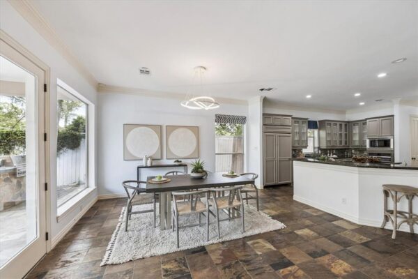 11 Pecan Trail Lane  Houston 77055 Harris - Image 9