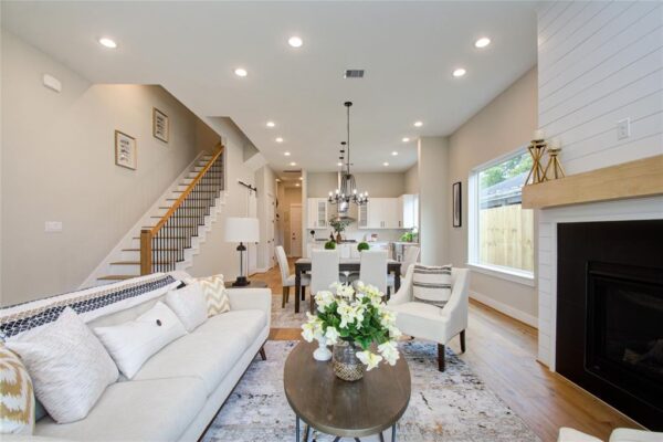 110 E 28th Street  Houston 77008 Harris - Image 24