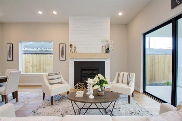 110 E 28th Street  Houston 77008 Harris - Image 3