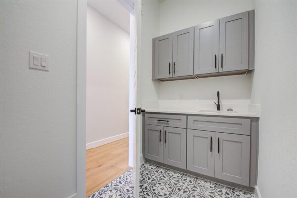 110 E 28th Street  Houston 77008 Harris - Image 30