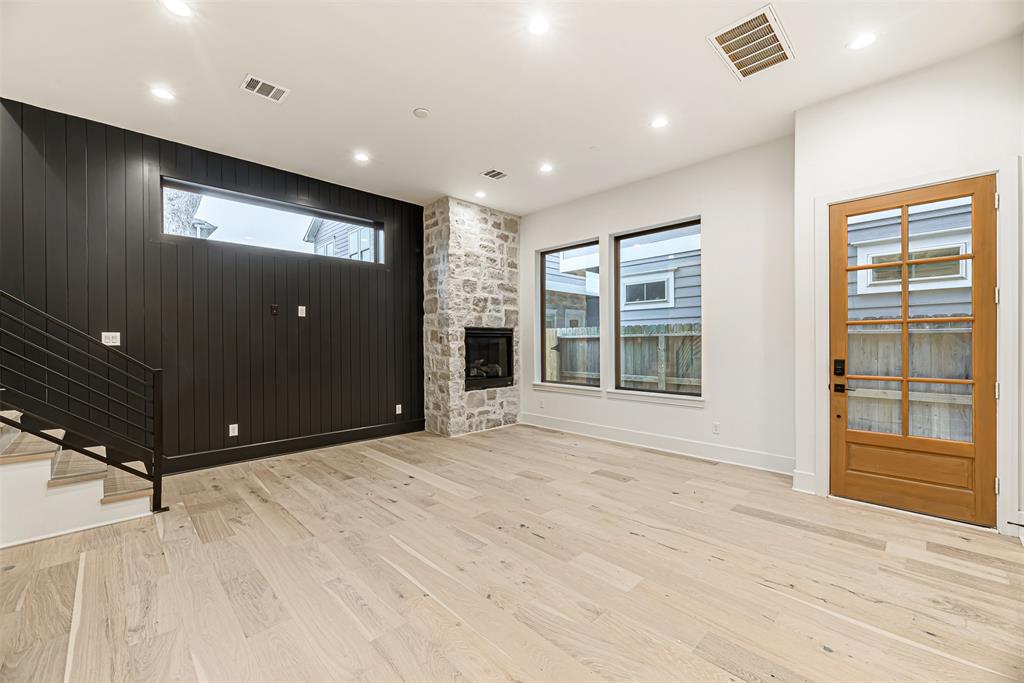 1104 W 9th Street  Houston 77007 Harris - Image 11