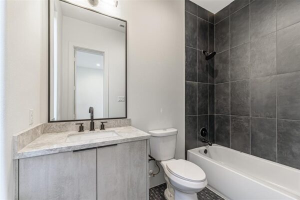 1104 W 9th Street  Houston 77007 Harris - Image 20