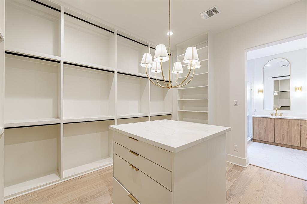 1104 W 9th Street  Houston 77007 Harris - Image 32