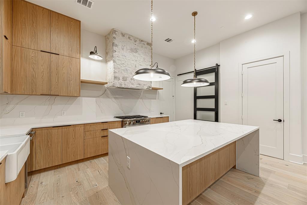1104 W 9th Street  Houston 77007 Harris - Image 4