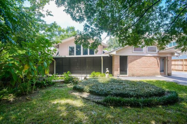 1114 Guinea Drive  Houston 77055 Harris - Image 13