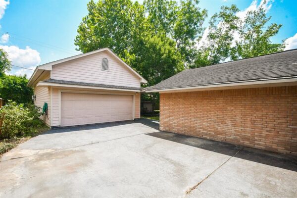 1114 Guinea Drive  Houston 77055 Harris - Image 15
