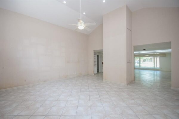 1114 Guinea Drive  Houston 77055 Harris - Image 7