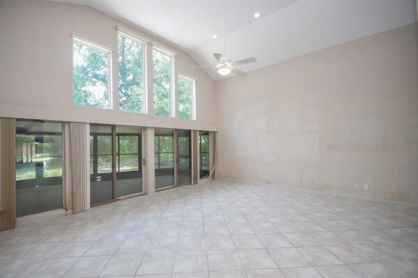1114 Guinea Drive  Houston 77055 Harris - Image 8